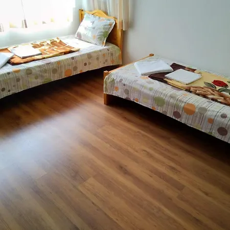Nino Apartment *